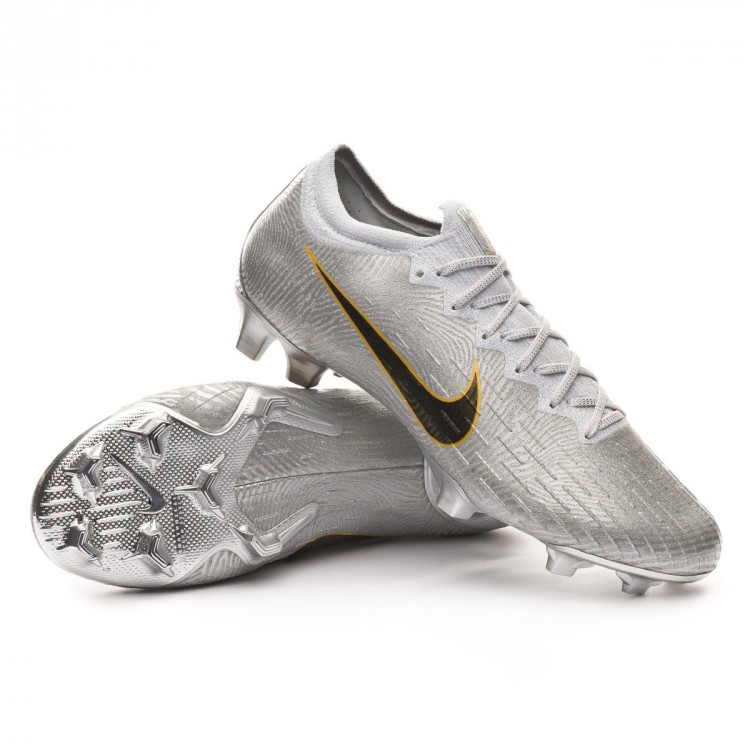 How To Remove Scuffs From Nike Mercurial Vapor VIII (Or